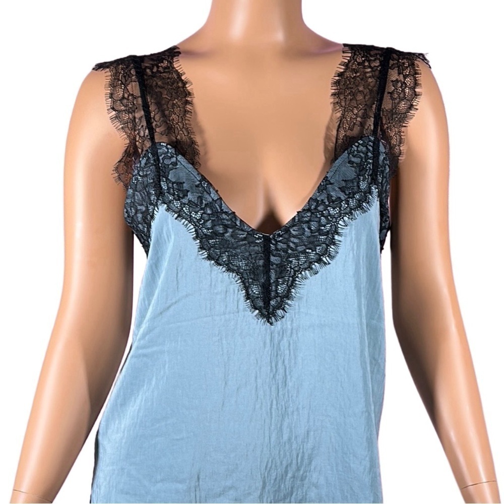 LIVESTITCH NWOT lace tank top 100% polyester sexy soft and beautiful